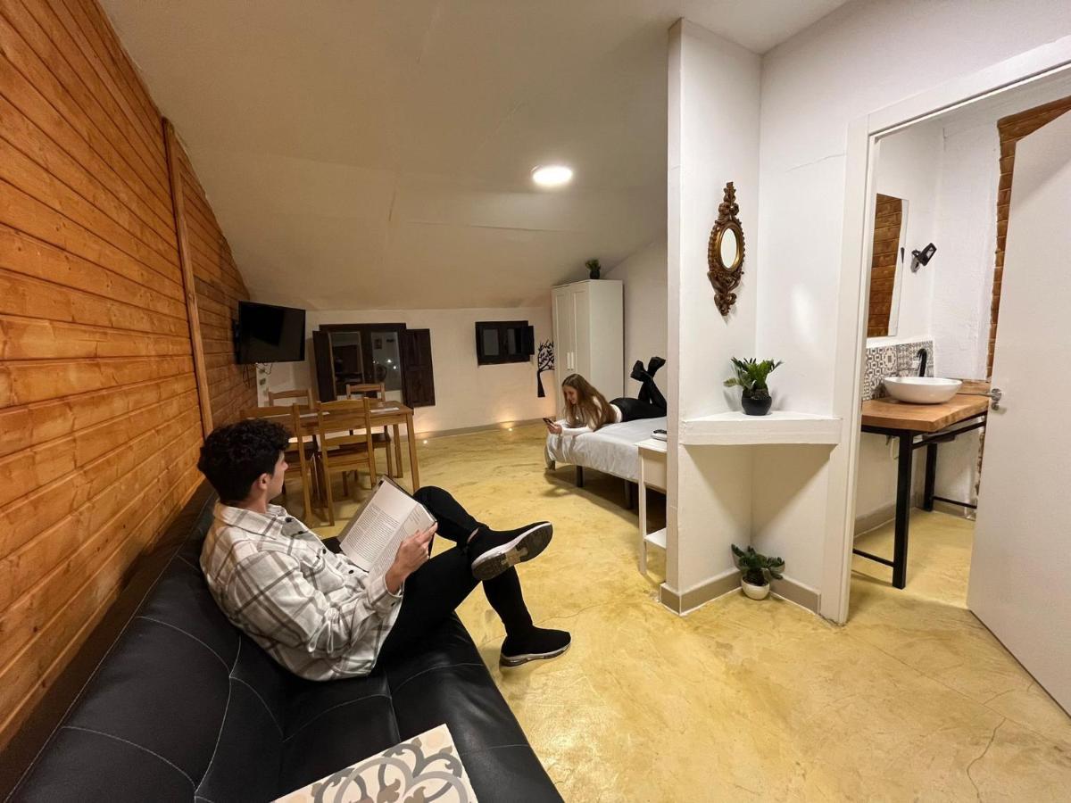 Fortress Jacuzzi Suites Xativa Exterior photo