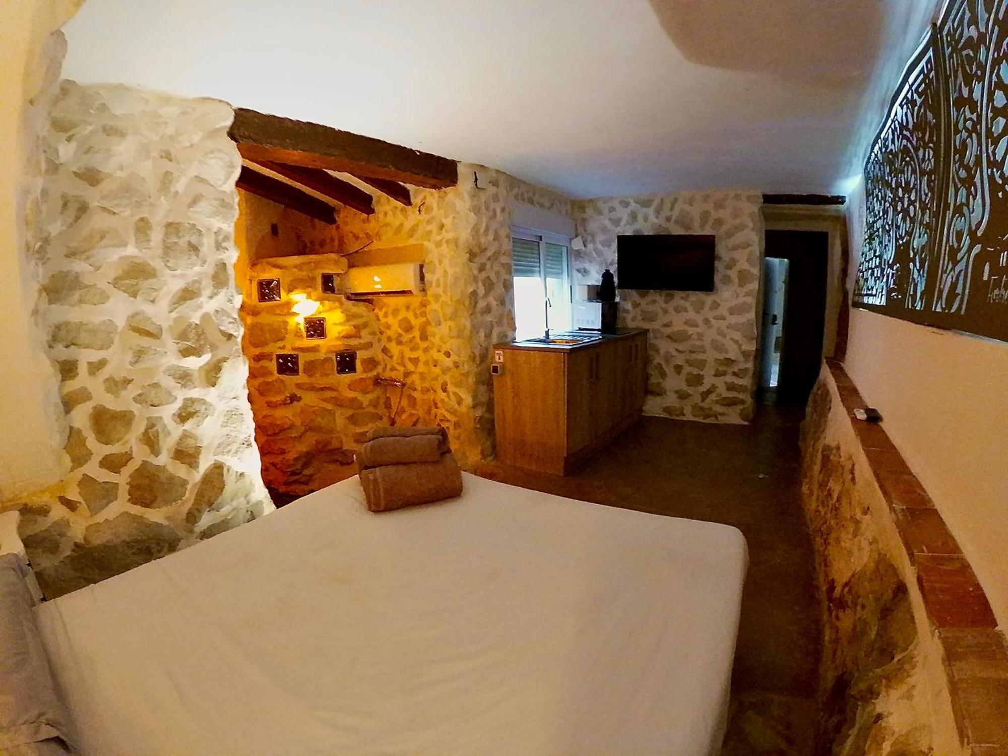 Fortress Jacuzzi Suites Xativa Exterior photo